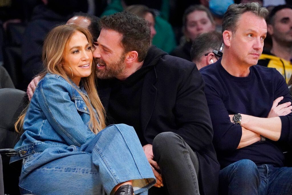 Ο Ben Affleck έκανε ξανά στην Jennifer Lopez τη χειρονομία για την οποία είχε μετανιώσει