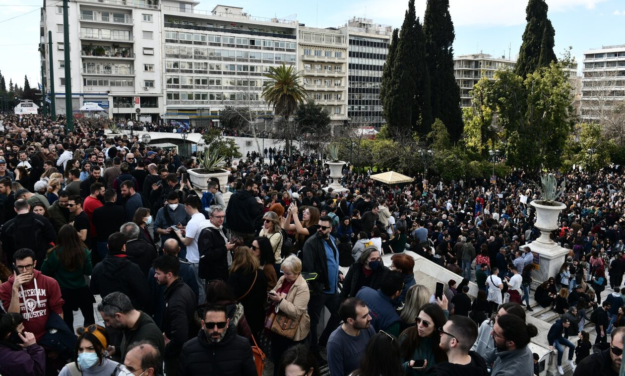 Απεργία την Τετάρτη: Χωρίς τρένα, προαστιακό, λεωφορεία, τρόλεϊ, πλοία - Κλειστά τα σχολεία