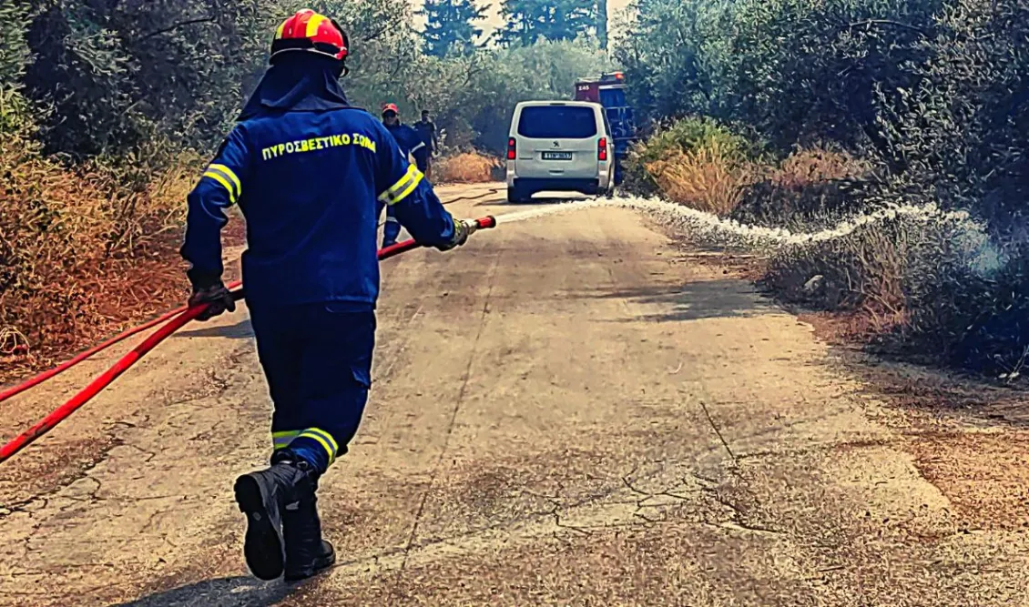 Φωτιά στον Βαρνάβα Αττικής